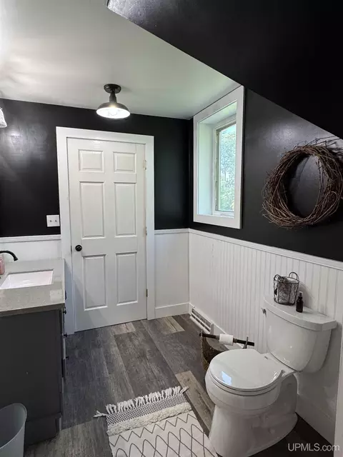 Bath - 111 9th, Norway, MI 49870 photo 3 of 3