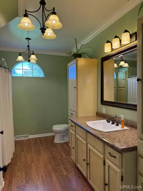 Bath - 111 9th, Norway, MI 49870 photo 1 of 3
