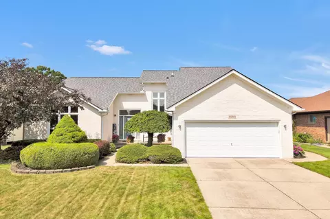 51721 Blue Spruce, Macomb, MI 48042
