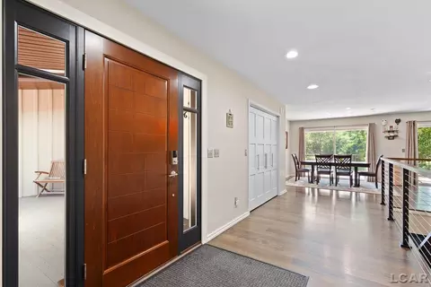 Entry Way - 579 Budlong, Adrian, MI 49221 photo 3 of 3
