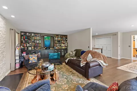 Living - 579 Budlong, Adrian, MI 49221 photo 2 of 7