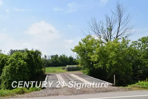 1100 Kochville, Saginaw, MI 48604