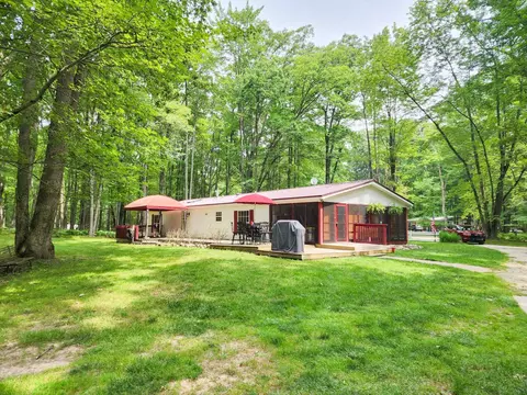 Exterior - 5240 Oak, Harrison, MI 48625 photo 2 of 18