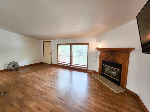 Living - 5240 Oak, Harrison, MI 48625 photo 1 of 2