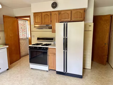 Kitchen - 1122 Drexel, Dearborn, MI 48128 photo 5 of 6