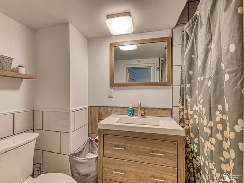 Bath - 525 Godfroy, Monroe, MI 48162 photo 1 of 3