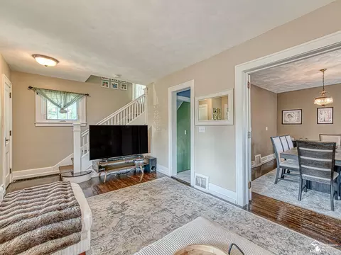 Living - 525 Godfroy, Monroe, MI 48162 photo 2 of 3
