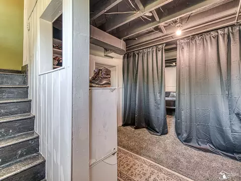 Entry Way - 525 Godfroy, Monroe, MI 48162 photo 2 of 3