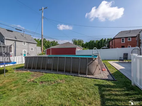 Exterior - 525 Godfroy, Monroe, MI 48162 photo 4 of 6