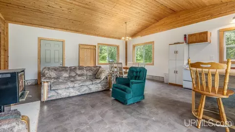 7889 County Line, Vulcan, MI 49892 photo 3