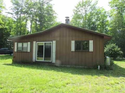 17789 Indian Rd, L'anse, MI 49946