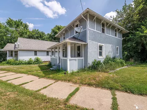 Exterior - 1105 Clinton, Jackson, MI 49202 photo 3 of 7