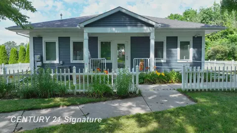 1441 E Maple, Burton, MI 48529 photo 2