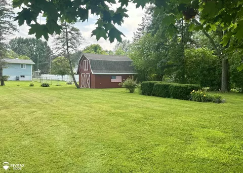 8208 E Potter, Davison, MI 48423 photo 28