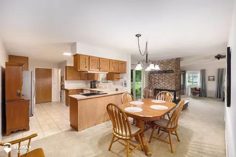 8208 E Potter, Davison, MI 48423 photo 9