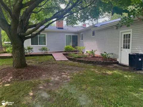 8208 E Potter, Davison, MI 48423 photo 23