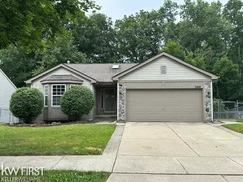 3242 Herrington, Holly, MI 48442