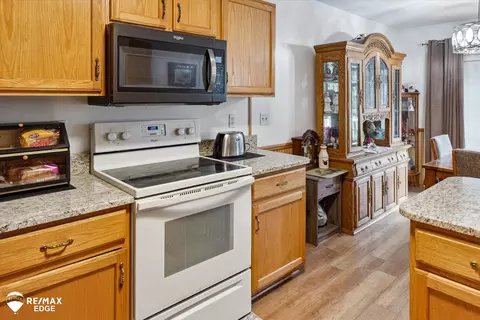 Kitchen - 8462 Bellechasse, Davison, MI 48423 photo 2 of 2