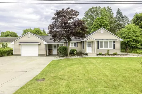 1830 Leland, Kimball, MI 48074