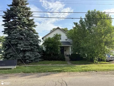 3926 W W Ct, Flint, MI 48532