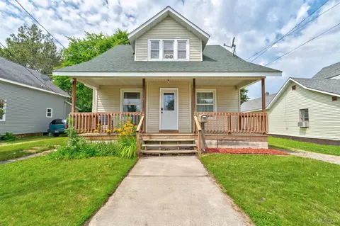 112 S Second, Manistique, MI 49854