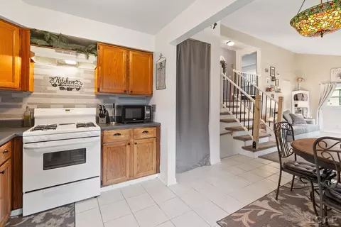 Kitchen - 512 Seneca, Tecumseh, MI 49286 photo 3 of 3