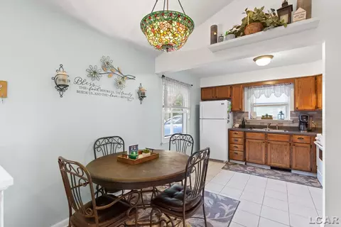 Dining - 512 Seneca, Tecumseh, MI 49286 photo 2 of 2