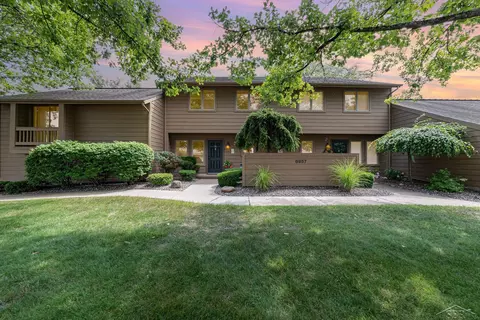 8957 Oak Mdw UNIT 11, Saginaw, MI 48609
