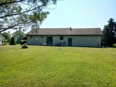 Exterior - 1612 Hampton, Gladwin, MI 48624 photo 2 of 8