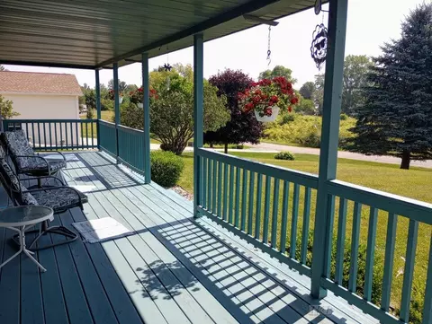 Exterior - 1612 Hampton, Gladwin, MI 48624 photo 4 of 8