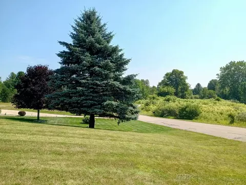 Exterior - 1612 Hampton, Gladwin, MI 48624 photo 5 of 8