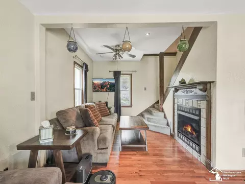 Living - 1934 W Smith, Temperance, MI 48182 photo 1 of 2