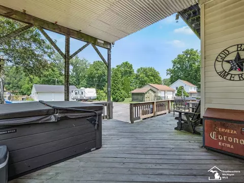 Exterior - 1934 W Smith, Temperance, MI 48182 photo 11 of 21