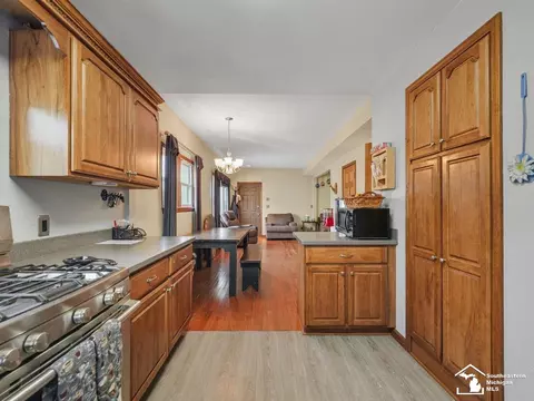 Kitchen - 1934 W Smith, Temperance, MI 48182 photo 3 of 4