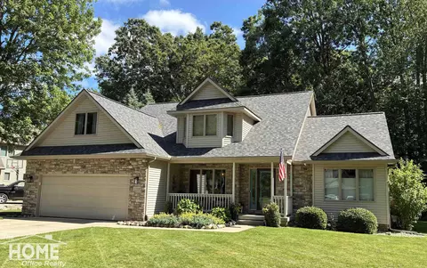 2318 Flagstone, Flushing, MI 48433