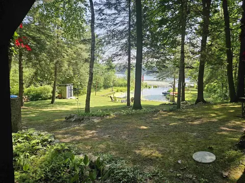 928 Hammond, Harrison, MI 48625 photo 2