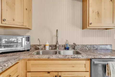 Kitchen - 4042 State, Carsonville, MI 48419 photo 1 of 5