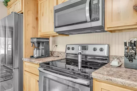Kitchen - 4042 State, Carsonville, MI 48419 photo 2 of 5