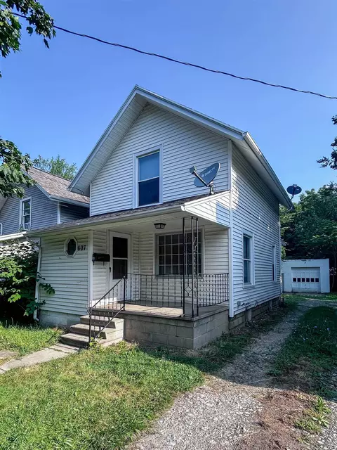 607 E Mount Hope, Lansing, MI 48910