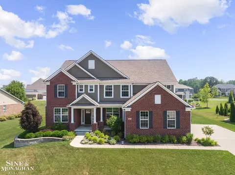 3510 Kingsdale Blvd, Lake Orion, MI 48360