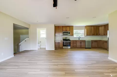 7100 Maplewood, Temperance, MI 48182 photo 12