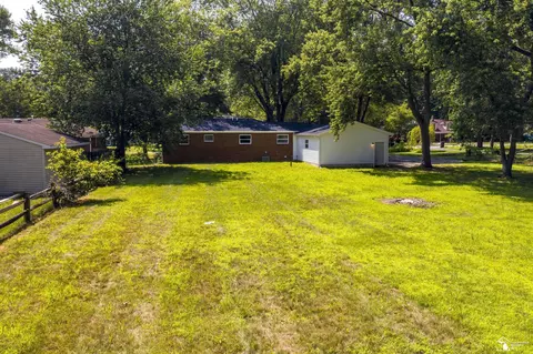 7100 Maplewood, Temperance, MI 48182 photo 8