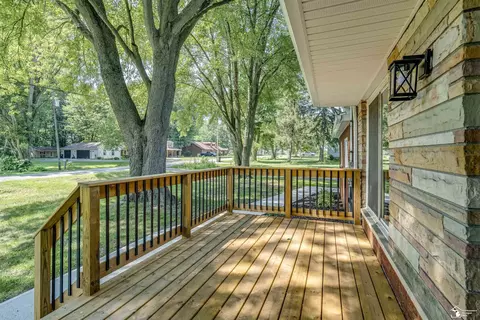 7100 Maplewood, Temperance, MI 48182 photo 10