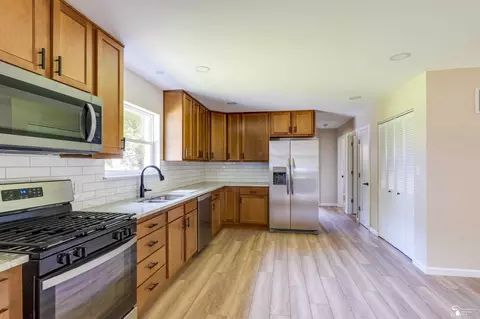 7100 Maplewood, Temperance, MI 48182 photo 24