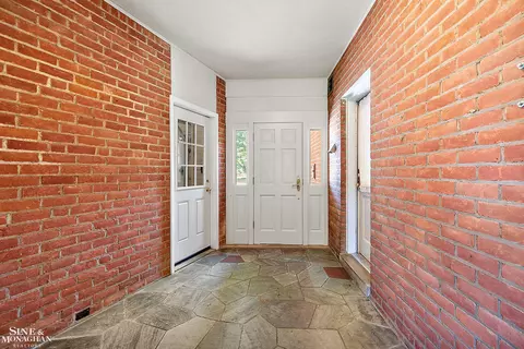 Entry Way - 39 Harbor Hl, Grosse Pointe Farms, MI 48236 photo 2 of 2