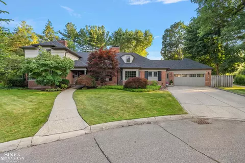 Exterior - 39 Harbor Hl, Grosse Pointe Farms, MI 48236 photo 6 of 6