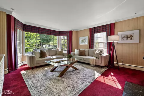 Living - 39 Harbor Hl, Grosse Pointe Farms, MI 48236 photo 3 of 3