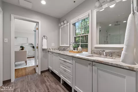 Bath - 39 Harbor Hl, Grosse Pointe Farms, MI 48236 photo 1 of 10