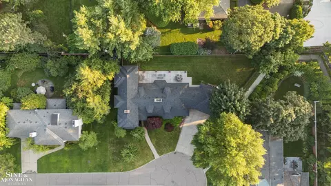 View/Area - 39 Harbor Hl, Grosse Pointe Farms, MI 48236 photo 2 of 2