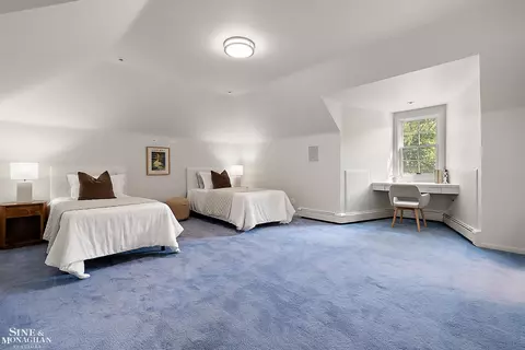 Bedroom - 39 Harbor Hl, Grosse Pointe Farms, MI 48236 photo 4 of 5